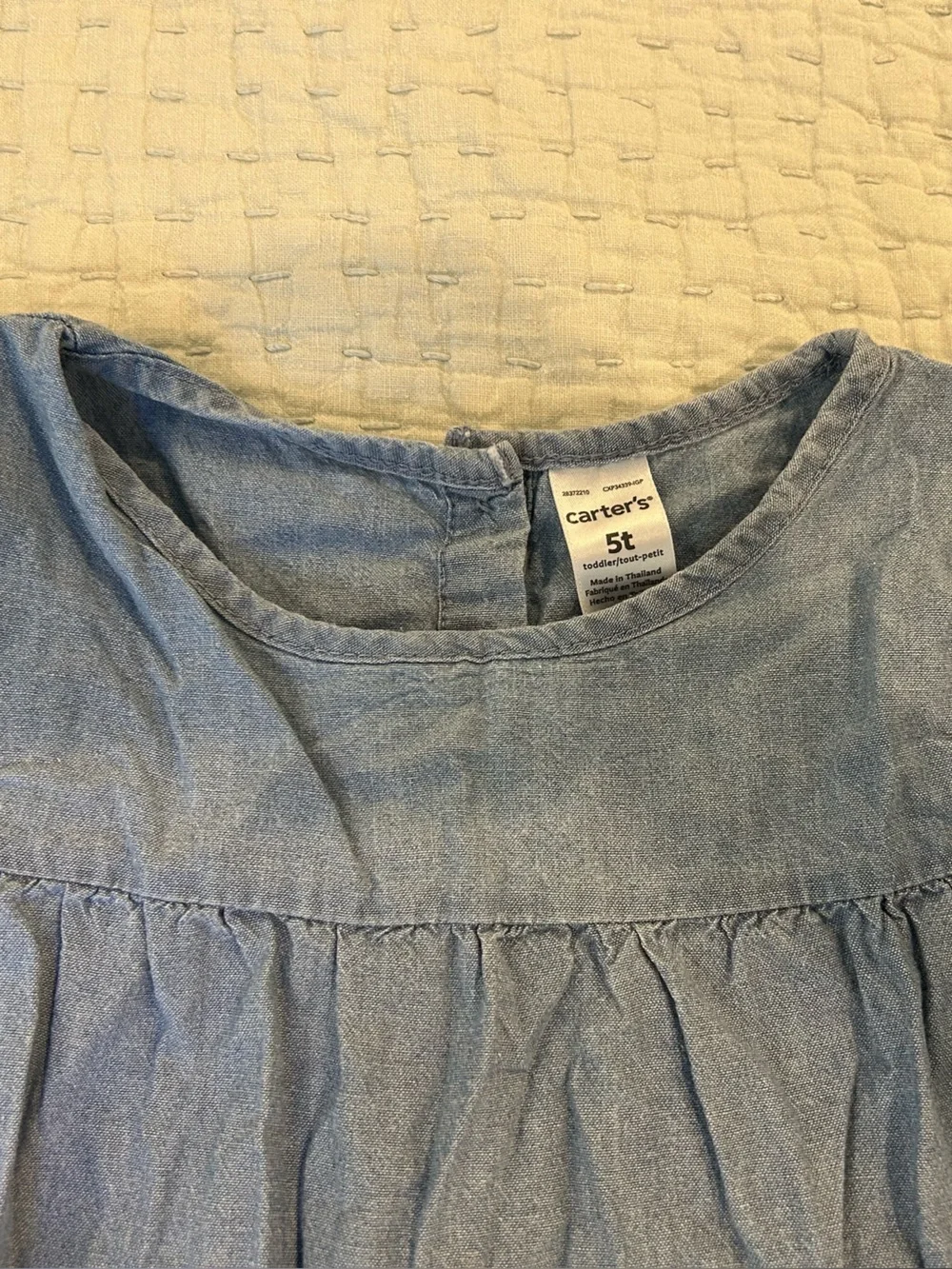 Carter’s girls chambray blouse. Size 5.
